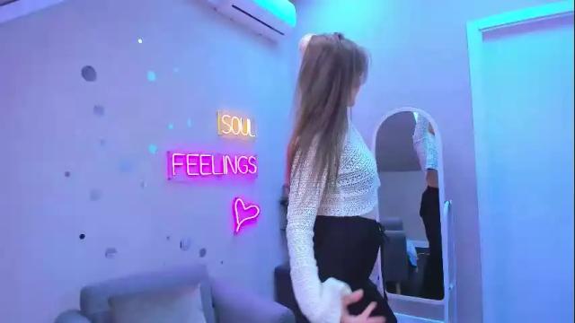 Image 2 of lillian_white1 Stream on Chaturbate on 1 month ago