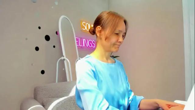 Image 3 of lillian_white1 Stream on Chaturbate on 1 month ago