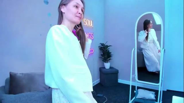 Image 8 of lillian_white1 Stream on Chaturbate on 28 days ago