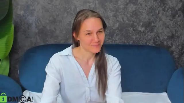 Image 11 of lillian_white1 Stream on Chaturbate on 23 days ago