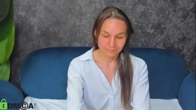 Image 12 of lillian_white1 Stream on Chaturbate on 23 days ago