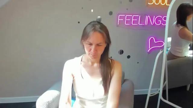 Image 6 of lillian_white1 Stream on Chaturbate on 10 days ago