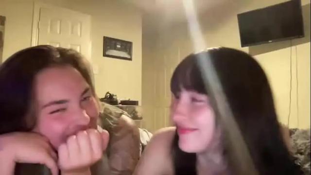 Image 11 of lilliana_444 Stream on Chaturbate on 19 days ago