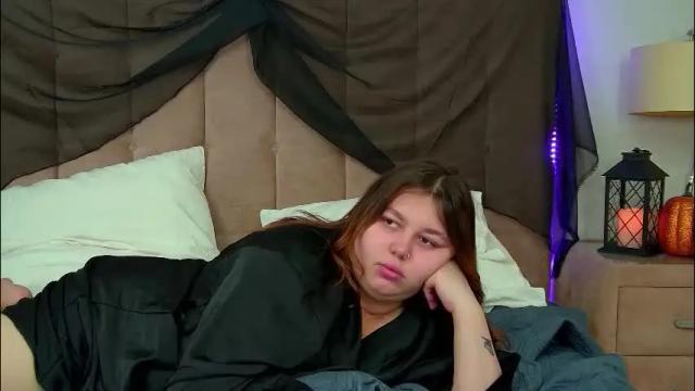 Image 3 of lillianhaig Stream on Chaturbate on 1 day ago