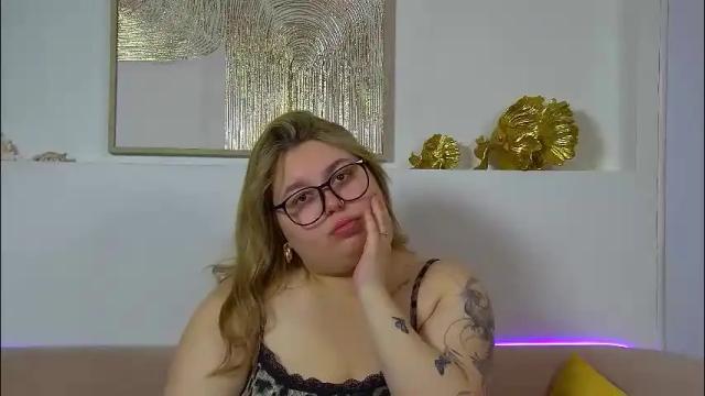 Thumbnail 2, lillianhaig's Stream at Chaturbate, 1 month ago