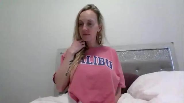 Thumbnail 1, lillianmaree's Stream at Chaturbate, 18 months ago