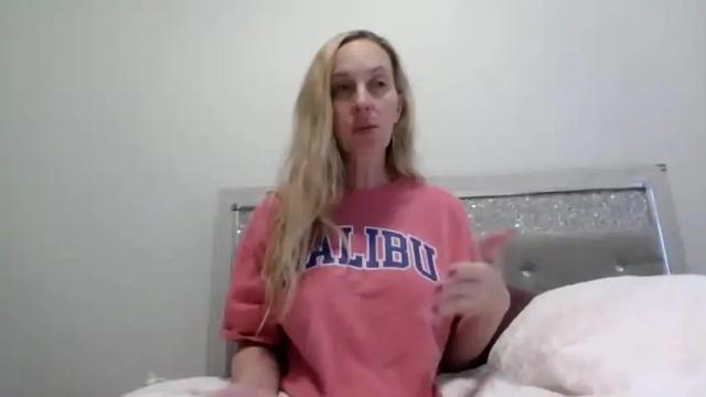Image 2 of lillianmaree Stream on Chaturbate on 18 months ago