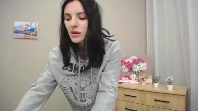 Image 2 of lillianweet__ Stream on Chaturbate on 20 months ago