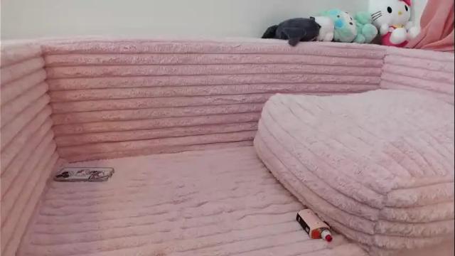 Image 4 of lillith_xoxo Stream on Chaturbate on 3 months ago