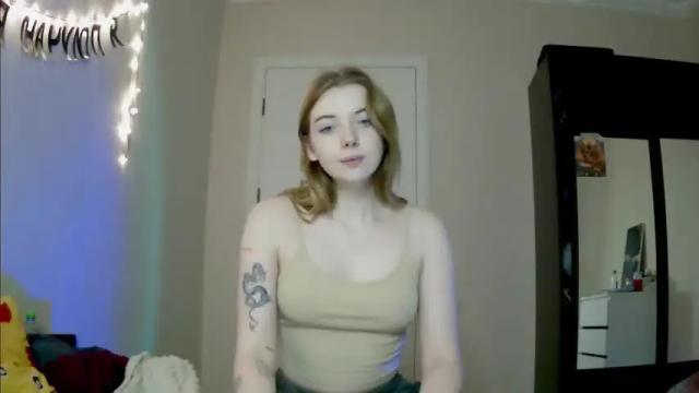 Image 7 of lilllylovyou Stream on Chaturbate on 19 months ago