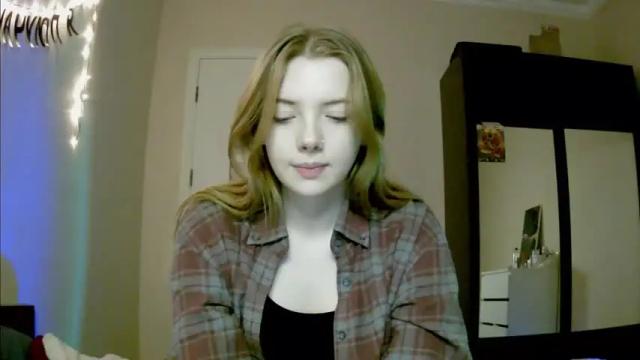 Image 12 of lilllylovyou Stream on Chaturbate on 19 months ago