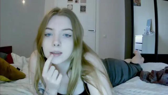 Image 4 of lilllylovyou Stream on Chaturbate on 19 months ago
