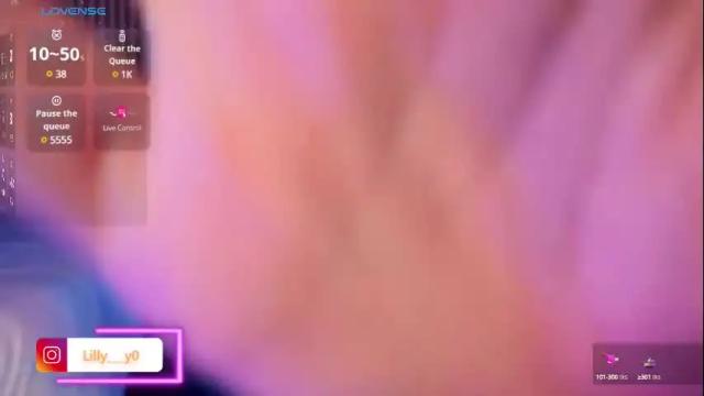 Image 11 of lilly_dollss Stream on Chaturbate on 26 days ago