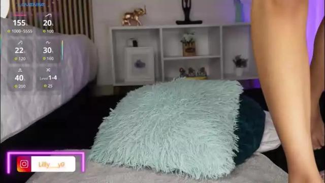 Image 3 of lilly_dollss Stream on Chaturbate on 1 month ago