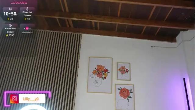 Image 8 of lilly_dollss Stream on Chaturbate on 1 month ago