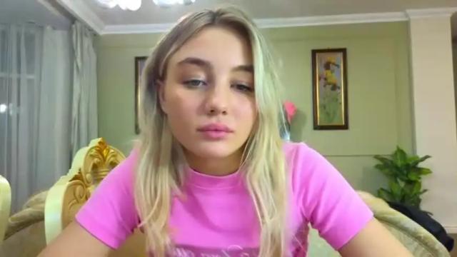 Image 12 of lilly_mattsson Stream on Chaturbate on 16 months ago