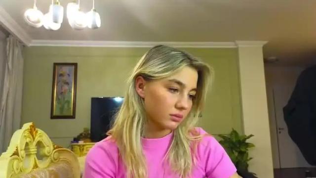 Image 7 of lilly_mattsson Stream on Chaturbate on 16 months ago