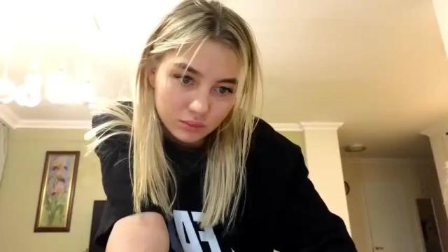 Image 2 of lilly_mattsson Stream on Chaturbate on 15 months ago