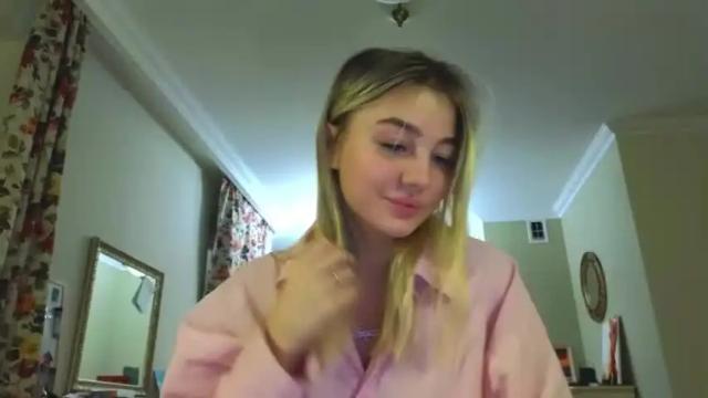 Image 1 of lilly_mattsson Stream on Chaturbate on 26 months ago