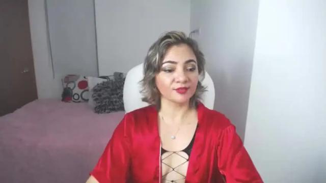 Image 11 of lilly_milf Stream on Chaturbate on 13 months ago