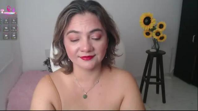 Image 12 of lilly_milf Stream on Chaturbate on 1 month ago