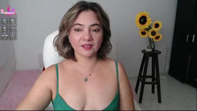 Image 7 of lilly_milf Stream on Chaturbate on 29 days ago