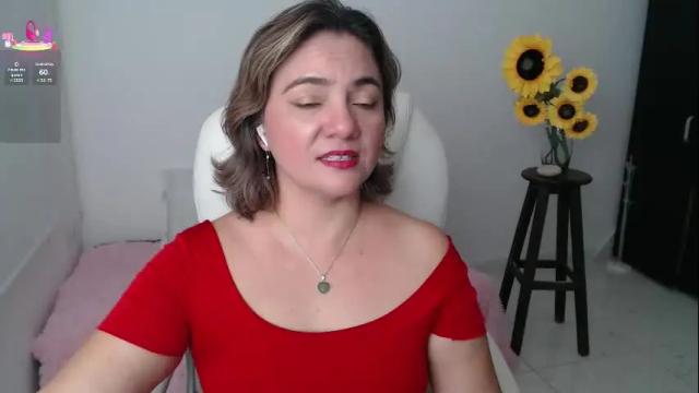 Image 10 of lilly_milf Stream on Chaturbate on 24 days ago