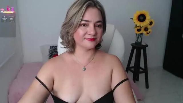 Image 10 of lilly_milf Stream on Chaturbate on 17 days ago