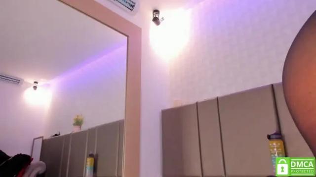 Image 4 of lillyblu Stream on Chaturbate on 18 months ago