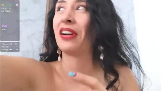 Image 12 of lillyblu Stream on Chaturbate on 4 months ago