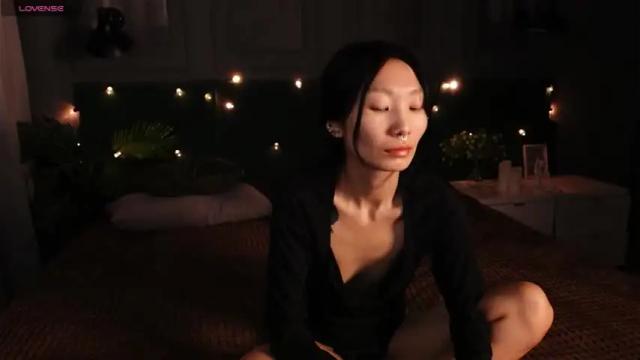 Image 8 of lillyparks Stream on Chaturbate on 20 months ago
