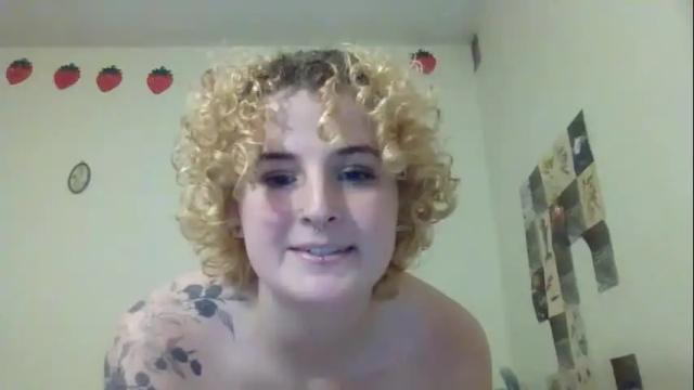 Image 7 of lillyraine02 Stream on Chaturbate on 16 months ago