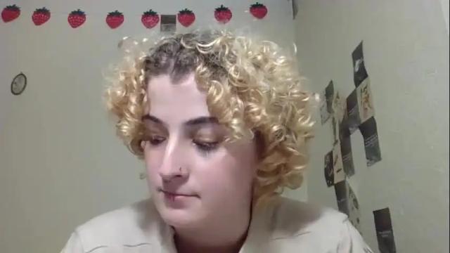 Image 4 of lillyraine02 Stream on Chaturbate on 15 months ago