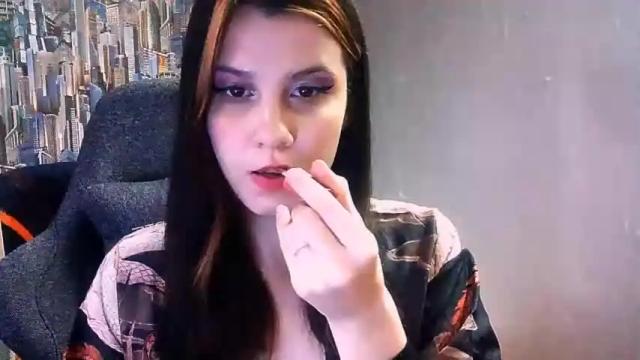 Image 2 of lillyseraphim Stream on Chaturbate on 18 months ago