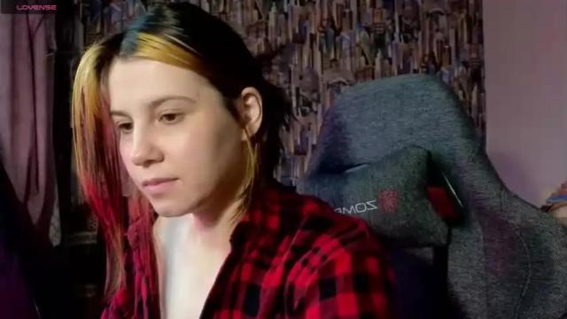 Image 7 of lillyseraphim Stream on Chaturbate on 18 months ago