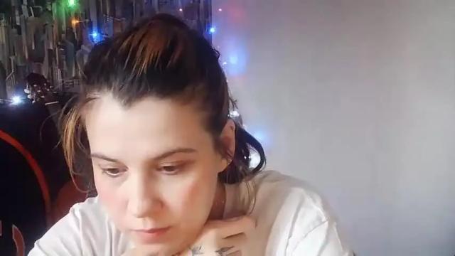 Image 12 of lillyseraphim Stream on Chaturbate on 17 months ago