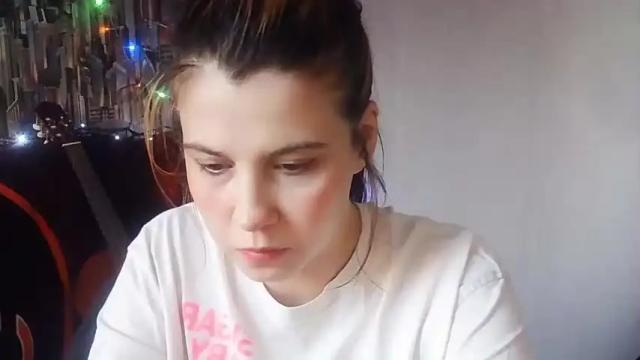 Image 4 of lillyseraphim Stream on Chaturbate on 17 months ago