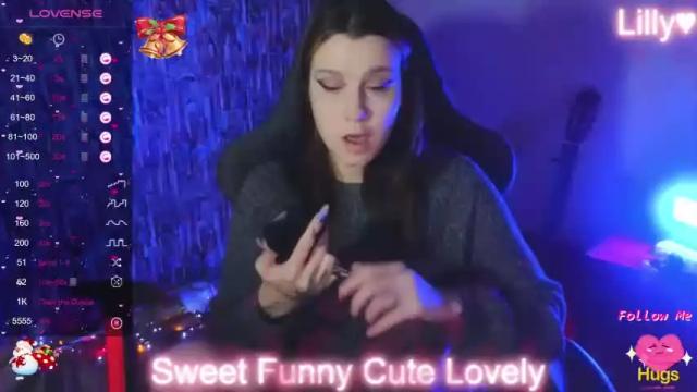 Image 3 of lillyseraphim Stream on Chaturbate on 17 months ago