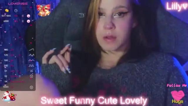 Image 8 of lillyseraphim Stream on Chaturbate on 17 months ago