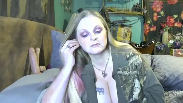 Image 4 of lillyth Stream on Chaturbate on 14 months ago