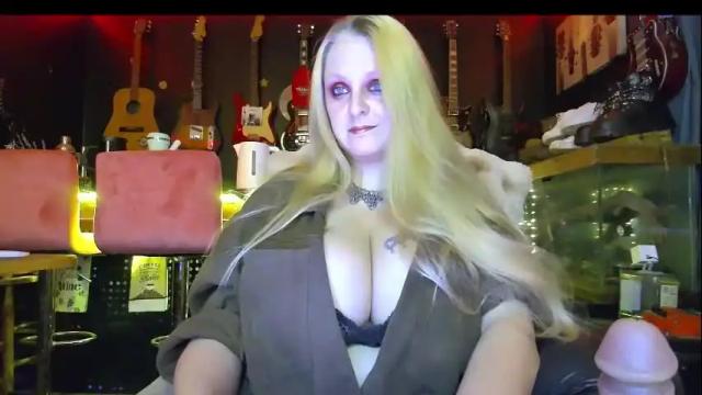 Image 6 of lillyth Stream on Chaturbate on 7 days ago