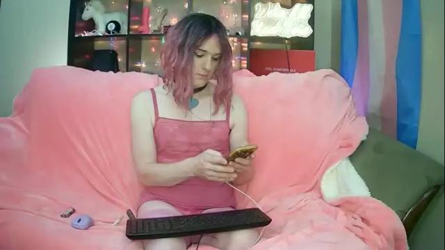 Image 11 of lillyvtrap Stream on Chaturbate on 12 days ago