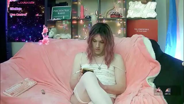 Image 11 of lillyvtrap Stream on Chaturbate on 11 days ago