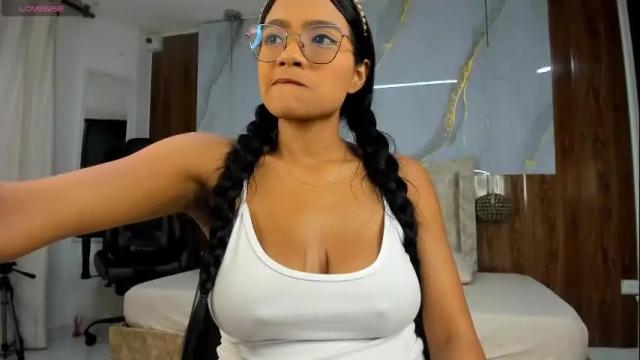 Image 11 of lillyy16 Stream on Chaturbate on 1 month ago