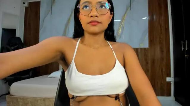 Image 8 of lillyy16 Stream on Chaturbate on 1 month ago