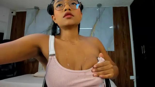 Image 7 of lillyy16 Stream on Chaturbate on 25 days ago