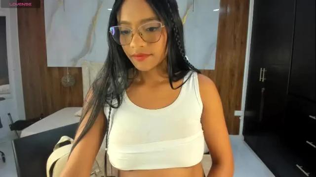 Image 7 of lillyy16 Stream on Chaturbate on 23 days ago