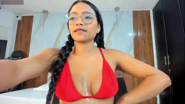 Image 7 of lillyy16 Stream on Chaturbate on 7 days ago