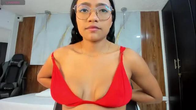 Image 8 of lillyy16 Stream on Chaturbate on 7 days ago