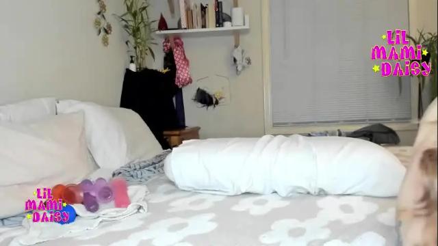 Image 2 of lilmamidaisy Stream on Chaturbate on 17 days ago